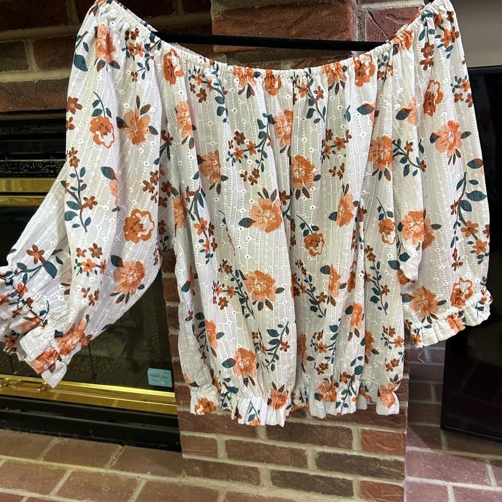 Solitaire Flowy Off the Shoulder Light Elastic Waist & Sleeve Size XXL